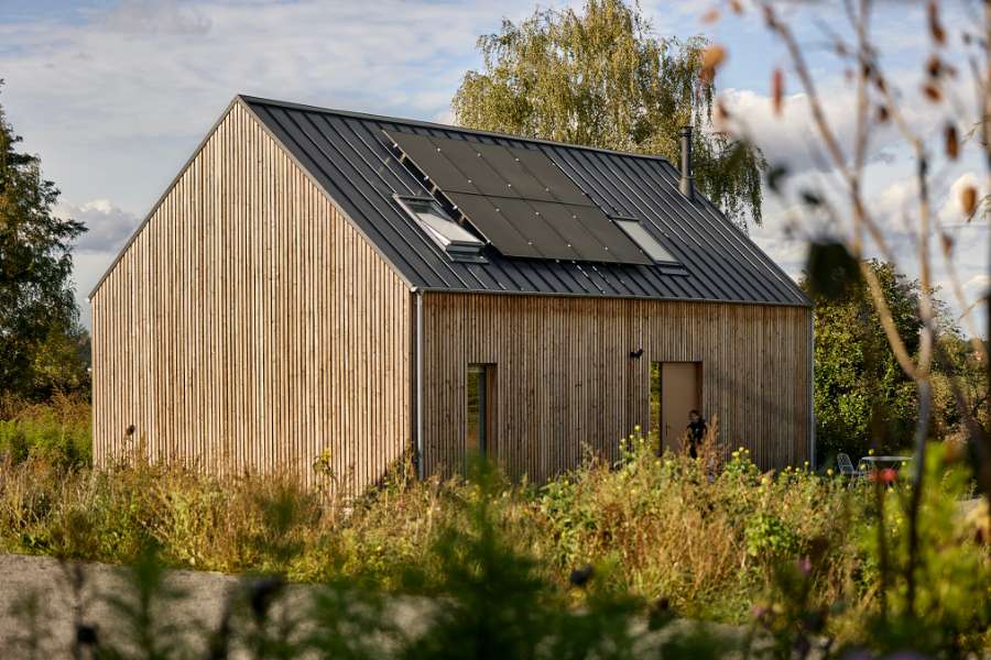Die Ruhe kehrt ein unter einem Stahldach auf einem idyllischen Naturgrundstück, Fischerstraße 11d, 14778 Päwesin